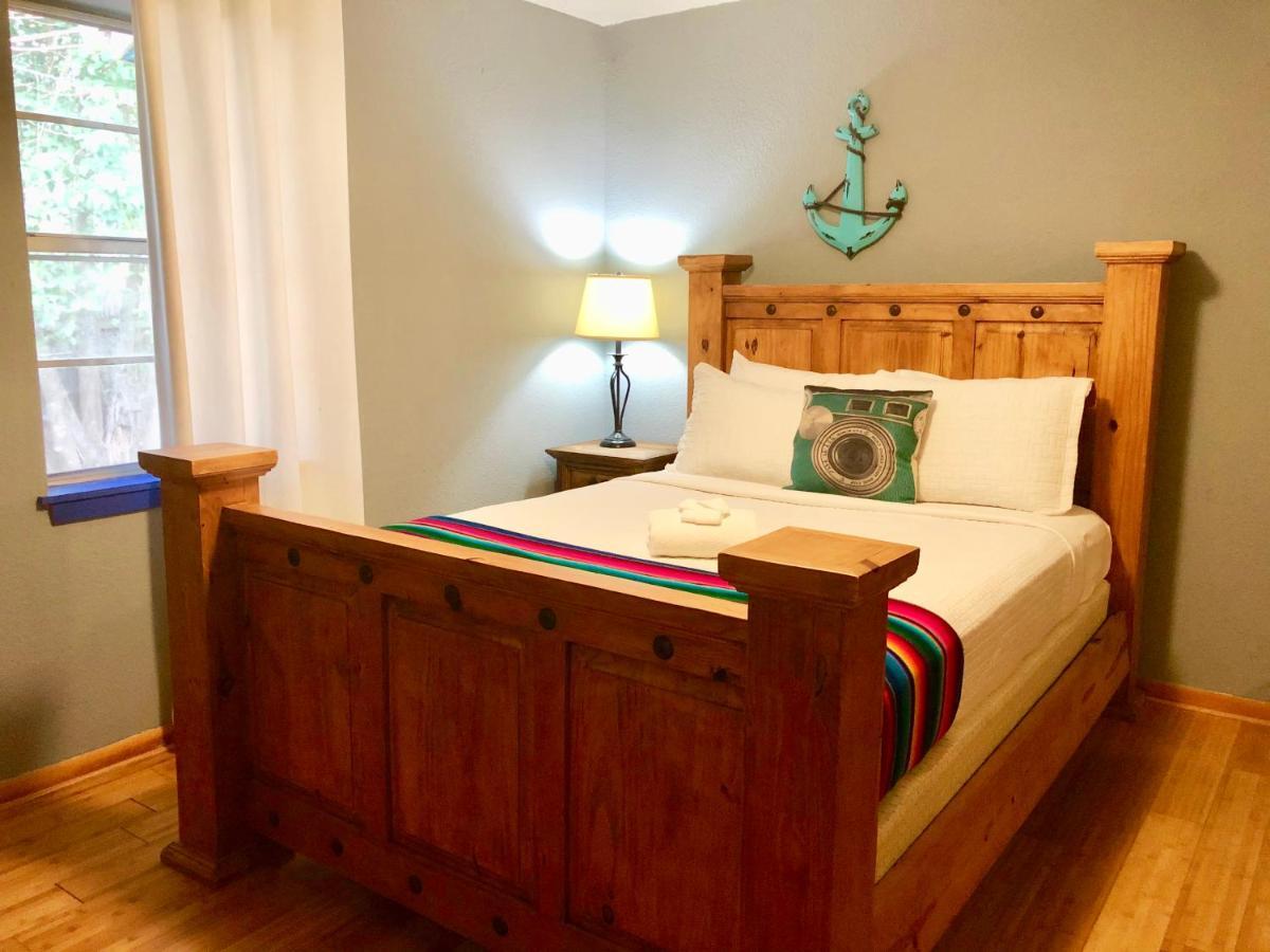 The Cove Bnb Hudson Bend Buitenkant foto