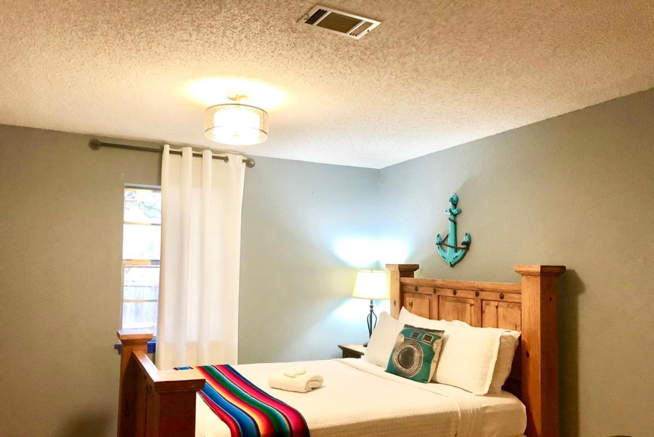 The Cove Bnb Hudson Bend Buitenkant foto