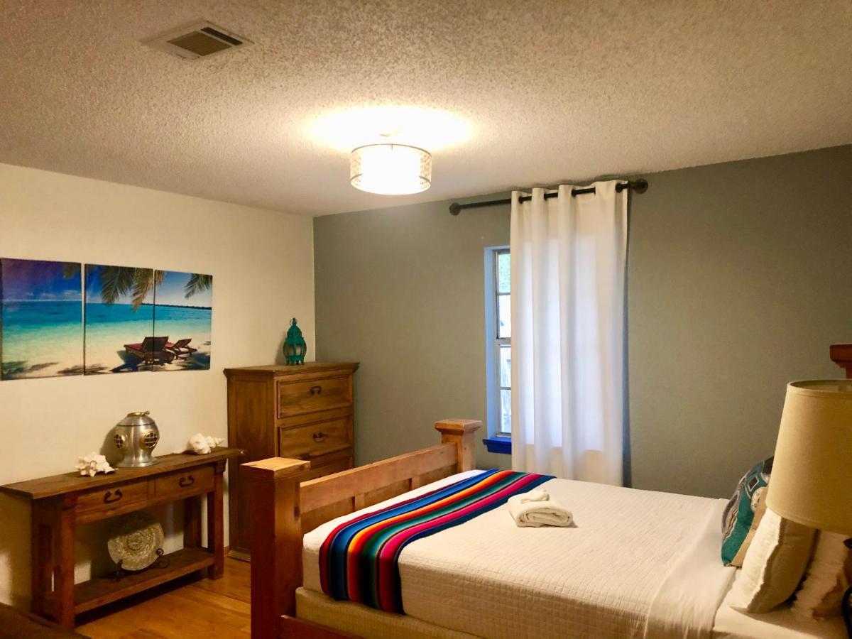 The Cove Bnb Hudson Bend Buitenkant foto