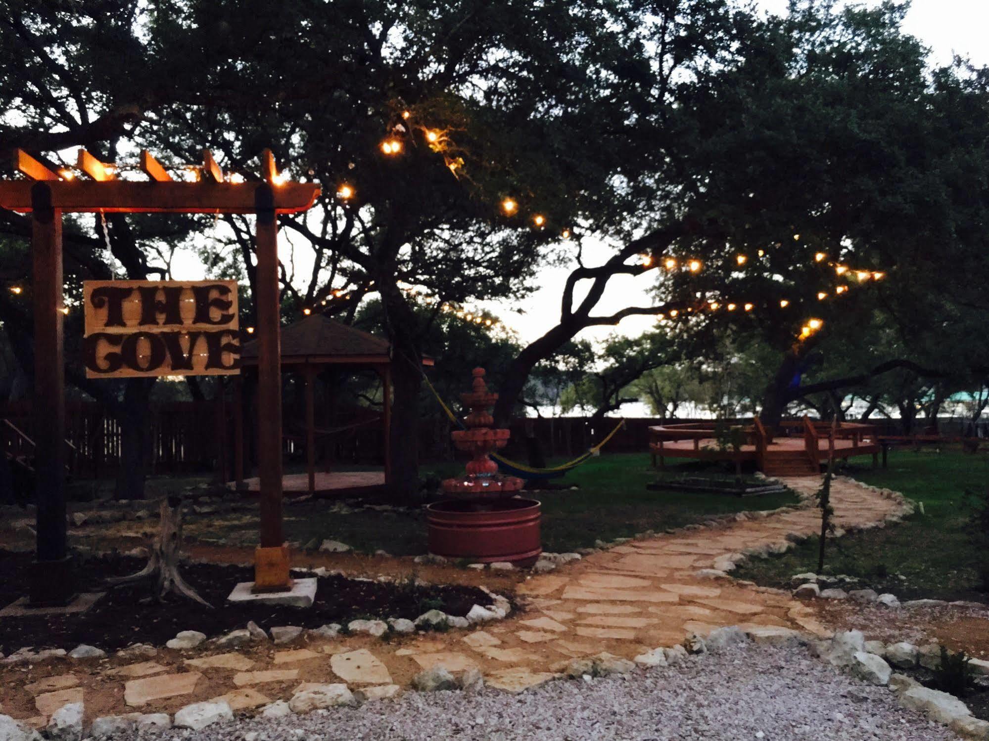 The Cove Bnb Hudson Bend Buitenkant foto