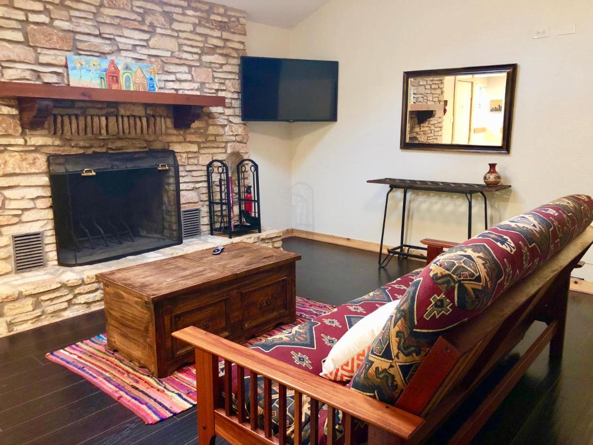 The Cove Bnb Hudson Bend Buitenkant foto
