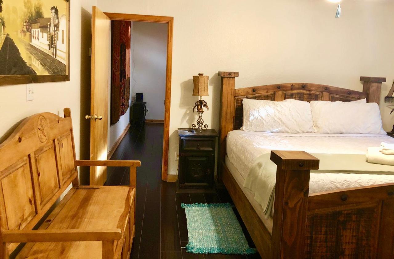 The Cove Bnb Hudson Bend Buitenkant foto